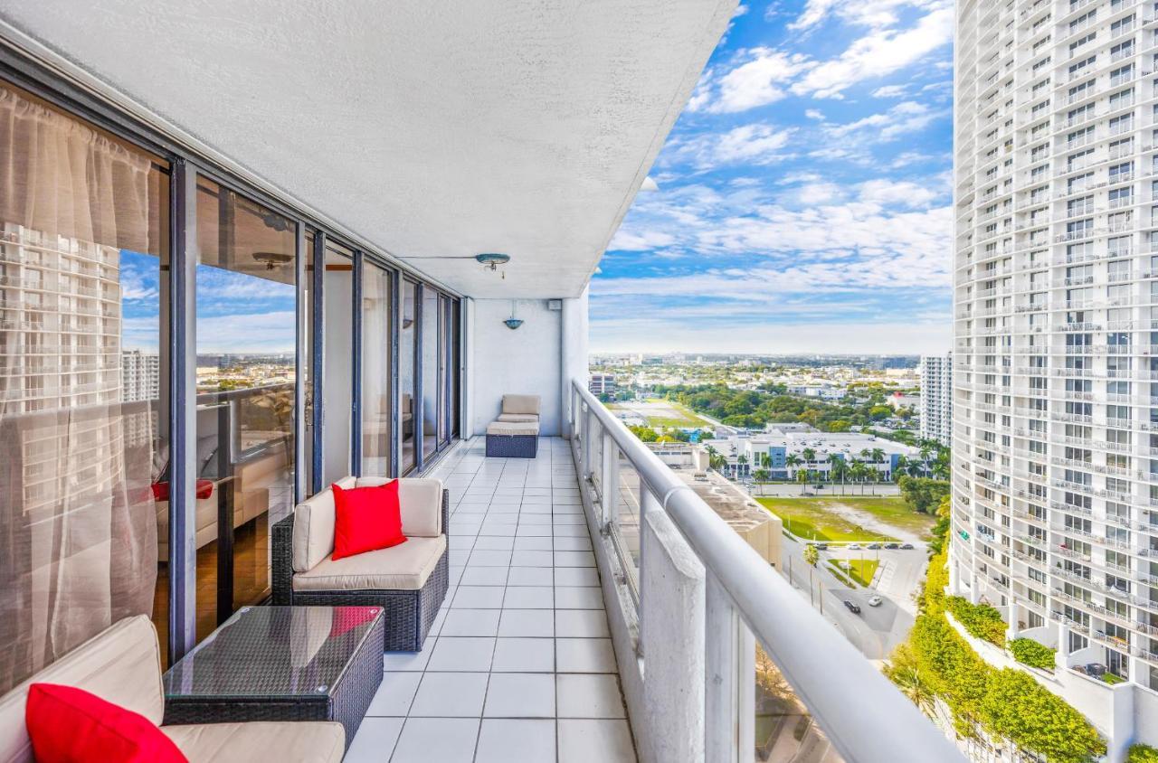Stunning Balcony Views 4 Bedroom Appartamento *