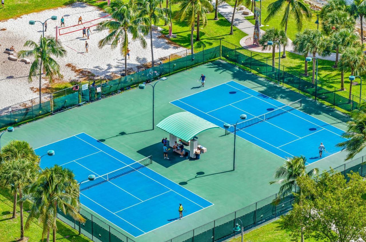 Stunning Balcony Views 4 Bedroom Appartamento Miami